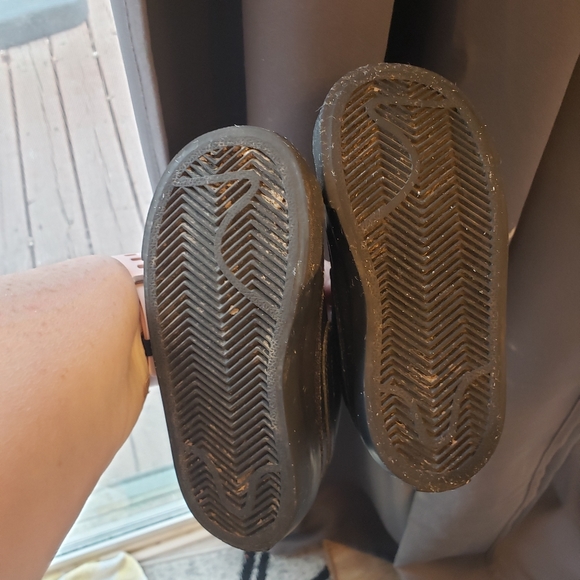 Nike Shoes - Picture 3 of 5